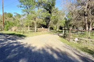 127 Comanche Trail, Elgin, TX 78621 - Photo 26