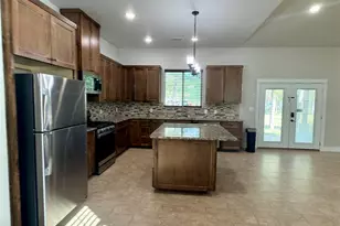 127 Comanche Trail, Elgin, TX 78621 - Photo 12