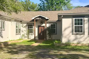 127 Comanche Trail, Elgin, TX 78621 - Photo 2