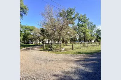 127 Comanche Trail #A, Elgin, TX 78621 - Photo 24