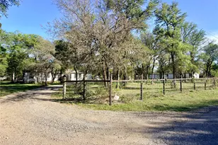 127 Comanche Trail, Elgin, TX 78621 - Photo 24