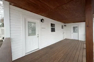 4611 Milburn Ln, Austin, TX 78702 - Photo 14