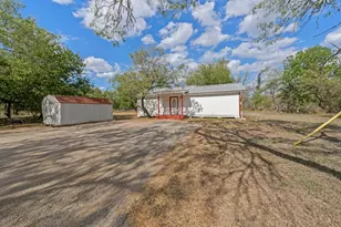 301 Tatum Rd, Martindale, TX 78655 - Photo 2