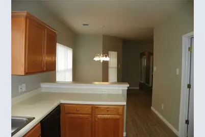 135 Marvin Cove, Hutto, TX 78634 - Photo 10