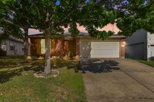 218 Altamont St, Hutto, TX 78634 - Photo 2