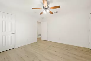 218 Altamont St, Hutto, TX 78634 - Photo 12