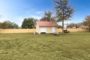1202 Sierra Vista Cove, Lockhart, TX 78644 - Photo 26