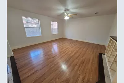 306 E Anderson Avenue, Round Rock, TX 78664 - Photo 4