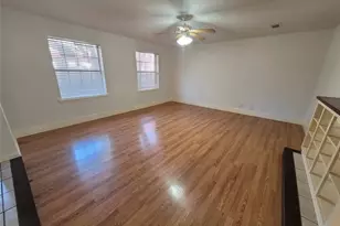 306 E Anderson Ave, Round Rock, TX 78664 - Photo 4