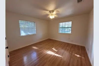 306 E Anderson Avenue, Round Rock, TX 78664 - Photo 12