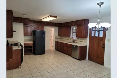 306 E Anderson Avenue, Round Rock, TX 78664 - Photo 2