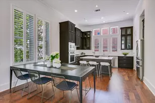 1023 Juniper St, Austin, TX 78702 - Photo 2