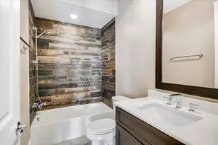 1023 Juniper St, Austin, TX 78702 - Photo 26