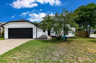 2208 Mimosa Trail, Round Rock, TX 78664 - Photo 2