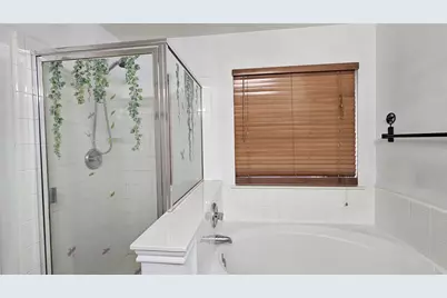 107 Helen Cove, Hutto, TX 78634 - Photo 20