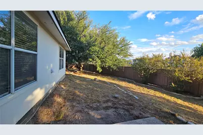 107 Helen Cove, Hutto, TX 78634 - Photo 26