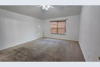 107 Helen Cove, Hutto, TX 78634 - Photo 16