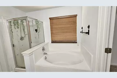 107 Helen Cove, Hutto, TX 78634 - Photo 40