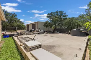 24705 Whitney Dr, Spicewood, TX 78669 - Photo 4