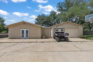 24705 Whitney Dr, Spicewood, TX 78669 - Photo 10