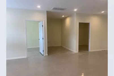 1333 W 2nd Street, Taylor, TX 76574 - Photo 10