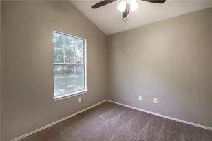2306 West St, Taylor, TX 76574 - Photo 10