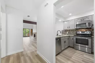 8110 Baywood Dr, Austin, TX 78759 - Photo 6