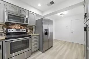 8110 Baywood Dr, Austin, TX 78759 - Photo 8