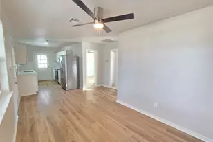 411 W 4th St, Flatonia, TX 78941 - Photo 2