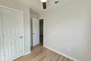 411 W 4th St, Flatonia, TX 78941 - Photo 6