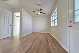 411 W 4th St, Flatonia, TX 78941 - Photo 4