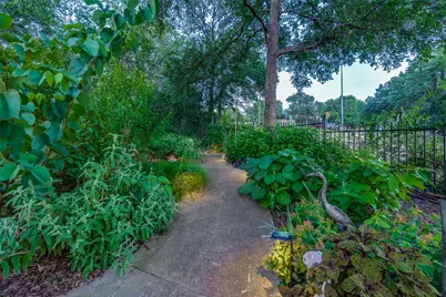 1754 N Bishop Street, San Marcos, TX 78666 - Photo 2