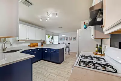 703 Sparkling Brook Lane, Leander, TX 78641 - Photo 12