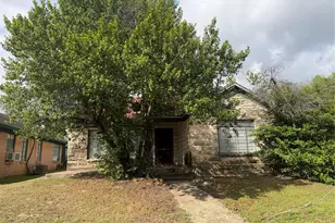 511 Bowser St, Rockdale, TX 76567 - Photo 2