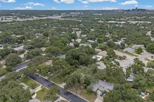 12902 Trailwood Rd, Austin, TX 78727 - Photo 32