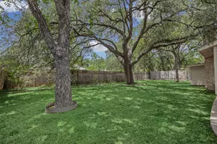 12902 Trailwood Rd, Austin, TX 78727 - Photo 28