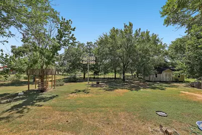 504 Perkins Street, Bastrop, TX 78602 - Photo 2