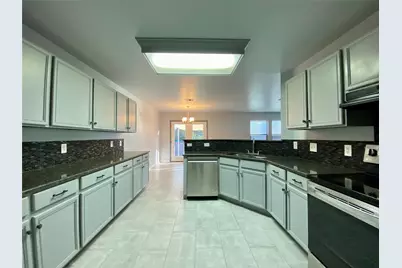 13205 Sea Biscuit Drive, Del Valle, TX 78617 - Photo 14