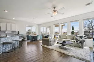 208 Locklin Dr, Liberty Hill, TX 78642 - Photo 6