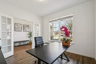 208 Locklin Drive, Liberty Hill, TX 78642 - Photo 10