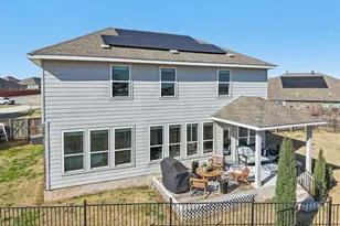 208 Locklin Dr, Liberty Hill, TX 78642 - Photo 20