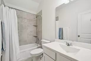 208 Locklin Dr, Liberty Hill, TX 78642 - Photo 14