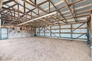 725 Co Rd 124, Georgetown, TX 78626 - Photo 32