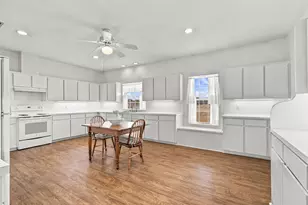 725 Co Rd 124, Georgetown, TX 78626 - Photo 16