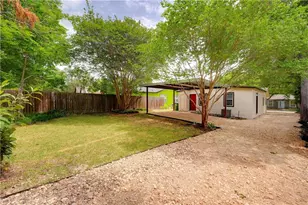 1007 Johnson St, Lockhart, TX 78644 - Photo 14