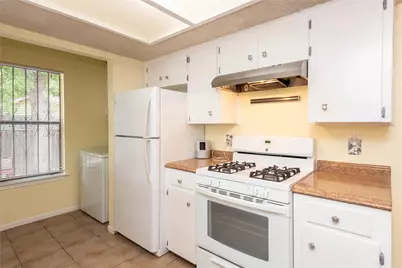 5006 Sara Drive, Austin, TX 78721 - Photo 14