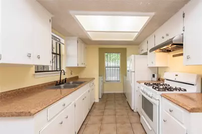 5006 Sara Drive, Austin, TX 78721 - Photo 12