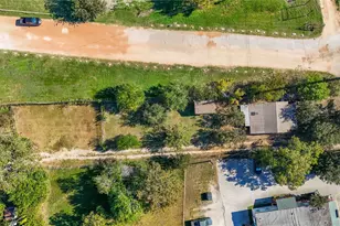 1113 N Old Hwy 81, Kyle, TX 78640 - Photo 10