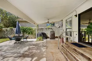 11905 Misty Brook Dr, Austin, TX 78727 - Photo 32