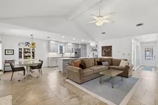 11905 Misty Brook Dr, Austin, TX 78727 - Photo 4